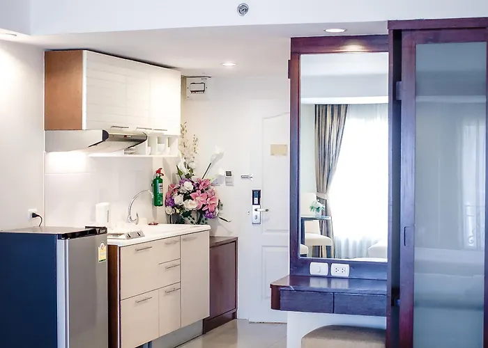 Romance Bangna Aparthotel Bangkok