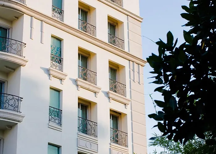 Romance Bangna Aparthotel
