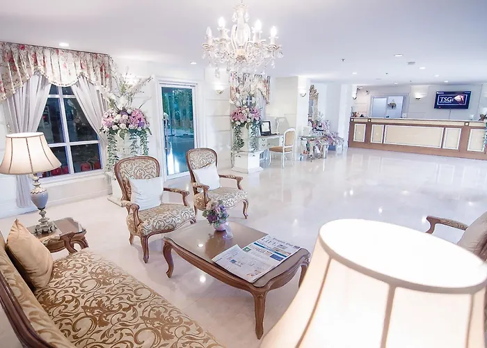 Romance Bangna Aparthotel Bangkok