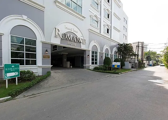 Romance Bangna Aparthotel 3*